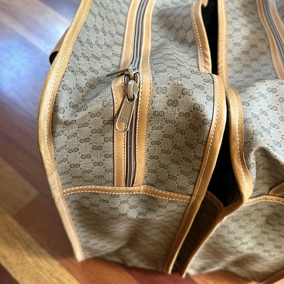 Gucci Brown and Black Travel Bag with Red Stripes - Picture 9 of 16